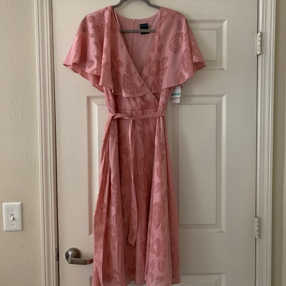 Gabby Skye pink dress
